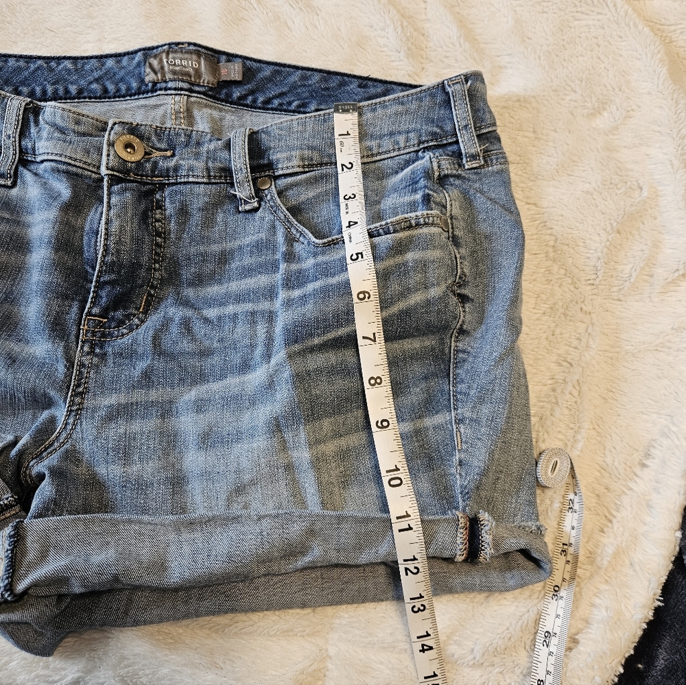 EUC Torrid Jean Shorts - Picture 6 of 10